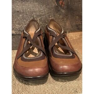 J-41 Adventure On Women's Brown Leather Cross Strap Shoes‎ Size 8M Wedge Heel